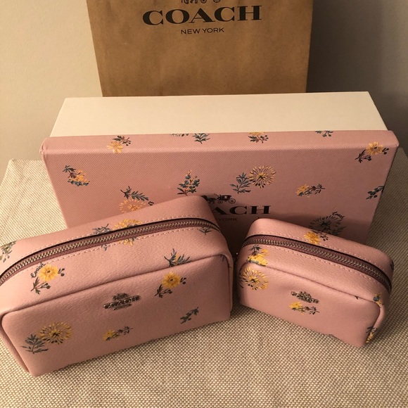 HOST PICK🌷Coach-small & mini cosmetic box set - Picture 1 of 7